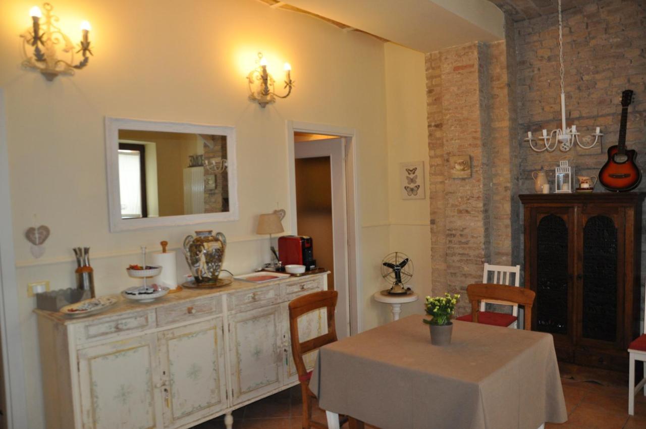 Bed And Breakfast Piazza Mercato Pescara Exteriör bild