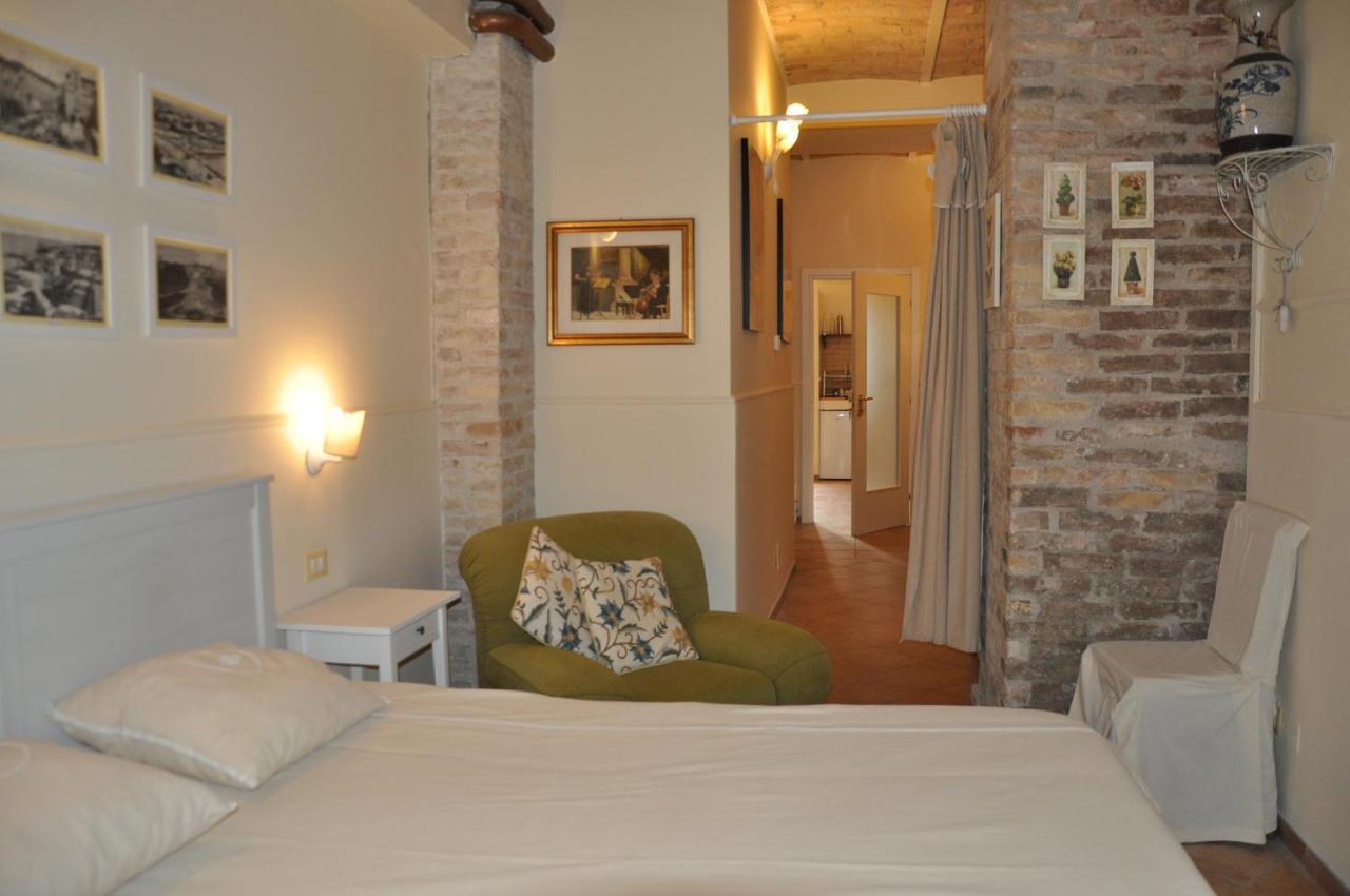 Bed And Breakfast Piazza Mercato Pescara Exteriör bild