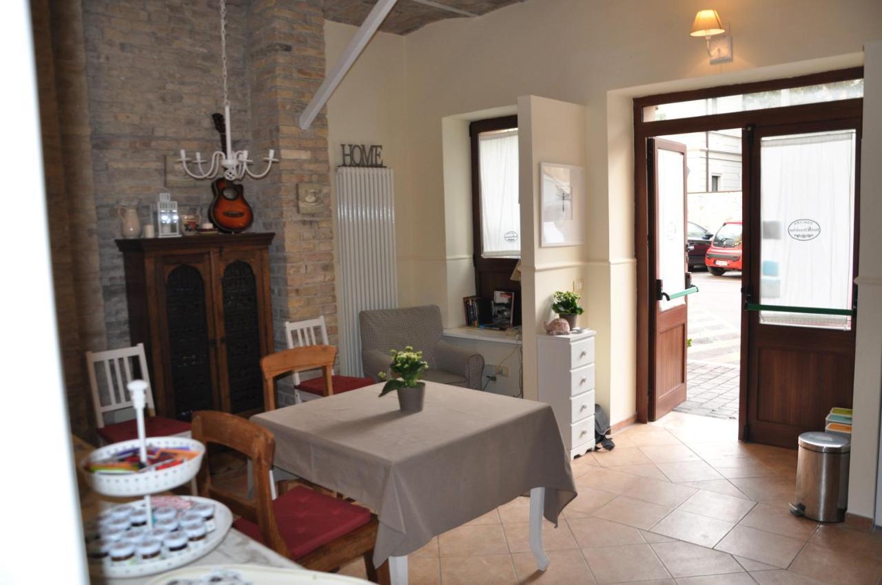 Bed And Breakfast Piazza Mercato Pescara Exteriör bild