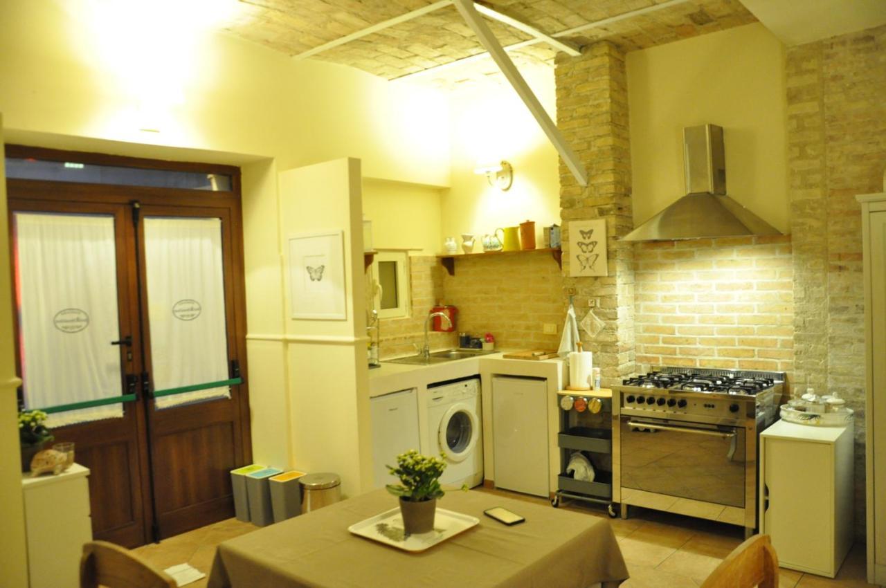 Bed And Breakfast Piazza Mercato Pescara Exteriör bild