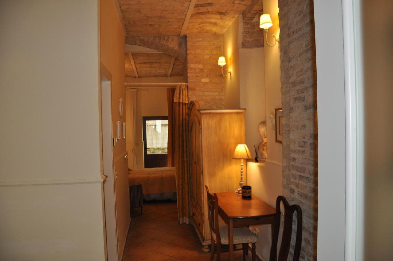 Bed And Breakfast Piazza Mercato Pescara Exteriör bild